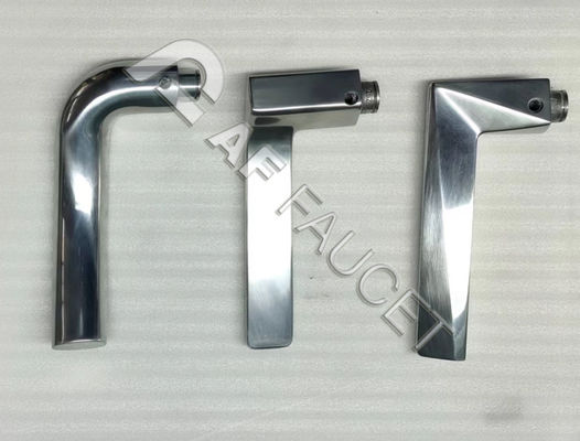 RTAF-AP04-CNC automatische Metallpoliermaschine, 4-Stationen-Mop-Radpoliermaschine, Türgriffpoliermaschine